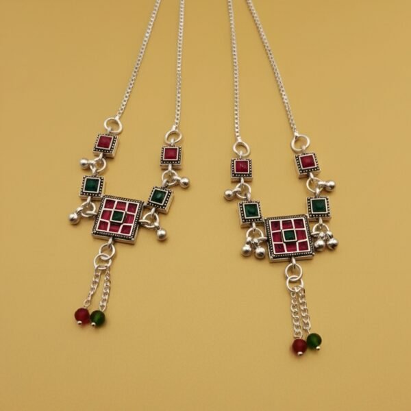 Adjustable Kundan-Style Payal Anklet with Red & Green Square Charms (Bolo Closure) - Image 3